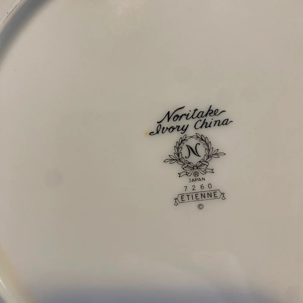 Noritake ETIENNE Ivory Fine China Salad Plates 7260 JAPAN 8 1/4”-Set of‎ 8